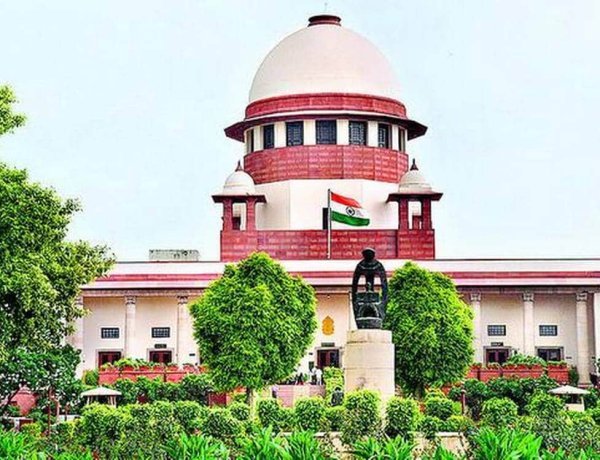 നിയന്ത്രണം കൊണ്ടുവരൂ; കുട്ടികളുടെ സോഷ്യൽമീഡിയ ഉപയോ​ഗത്തിൽ കേന്ദ്രത്തിന് സുപ്രീംകോടതി മുന്നറിയിപ്പ്