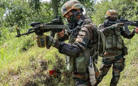 ജമ്മു കശ്മീരിൽ നുഴഞ്ഞുകയറ്റ ശ്രമം പരാജയപ്പെടുത്തി സൈന്യം; ഏറ്റുമുട്ടലിൽ രണ്ട് ഭീകരവാദികളെ വധിച്ചു, രണ്ടിടങ്ങളിൽ വെടിവയ്പ്പും സ്‌ഫോടനങ്ങളും