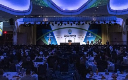 പീഡിപ്പിക്കപ്പെടുന്ന ക്രിസ്ത്യാനികളെ സഹായിച്ചതിന് വാഷിംഗ്ടണിൽ ഹംഗറി സഹായ പരിപാടിക്ക് ബഹുമതി. Hungary Helps Programme Honoured in Washington for Aiding Persecuted Christians | Christians World News